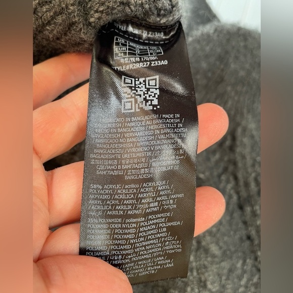 Guess Knit  Sweater - Picture 4 of 4